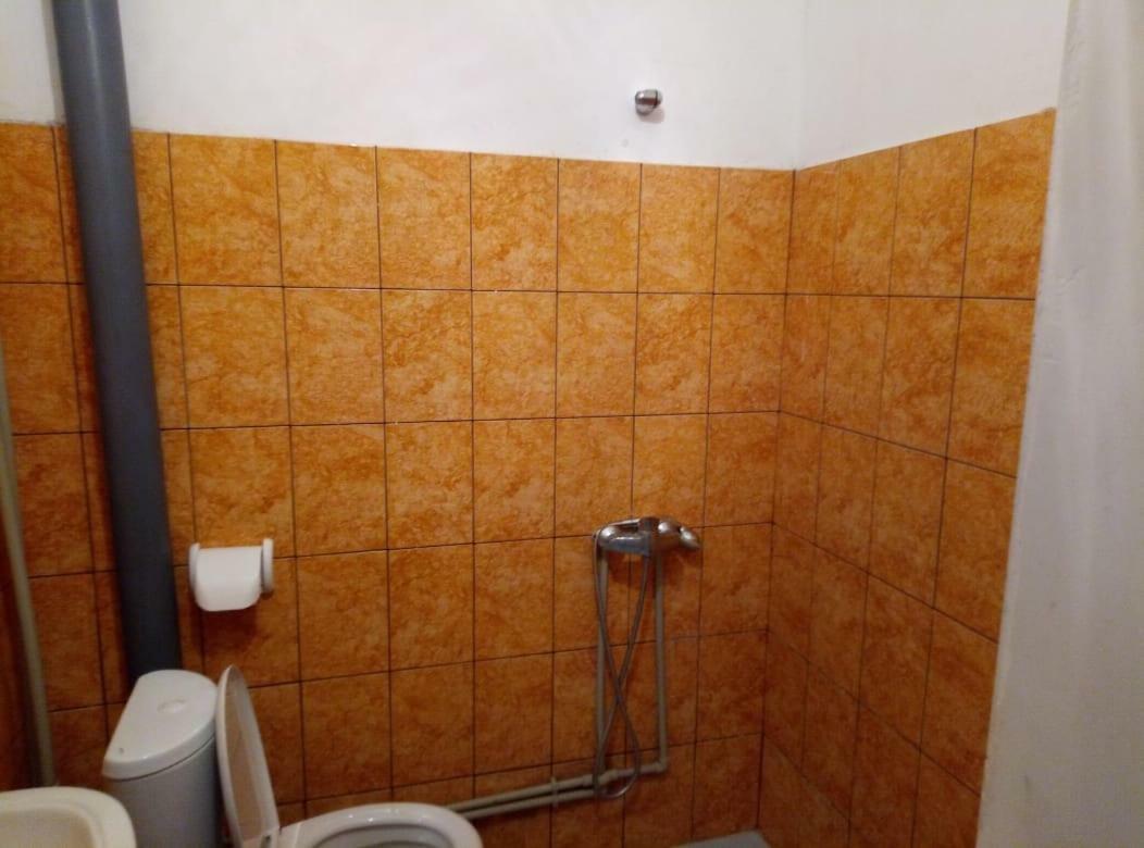 Hotel Сhernomorets Гудаута Экстерьер фото